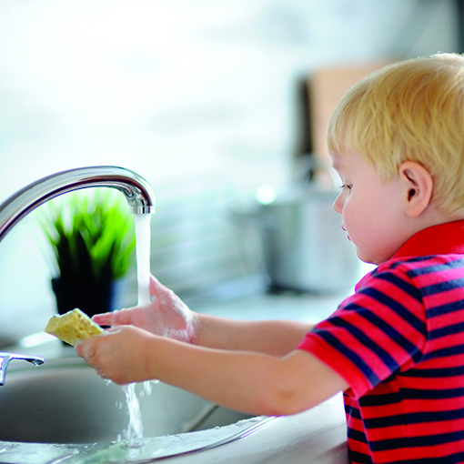 Pourquoi rajouter du chlore dans l'eau du robinet ?